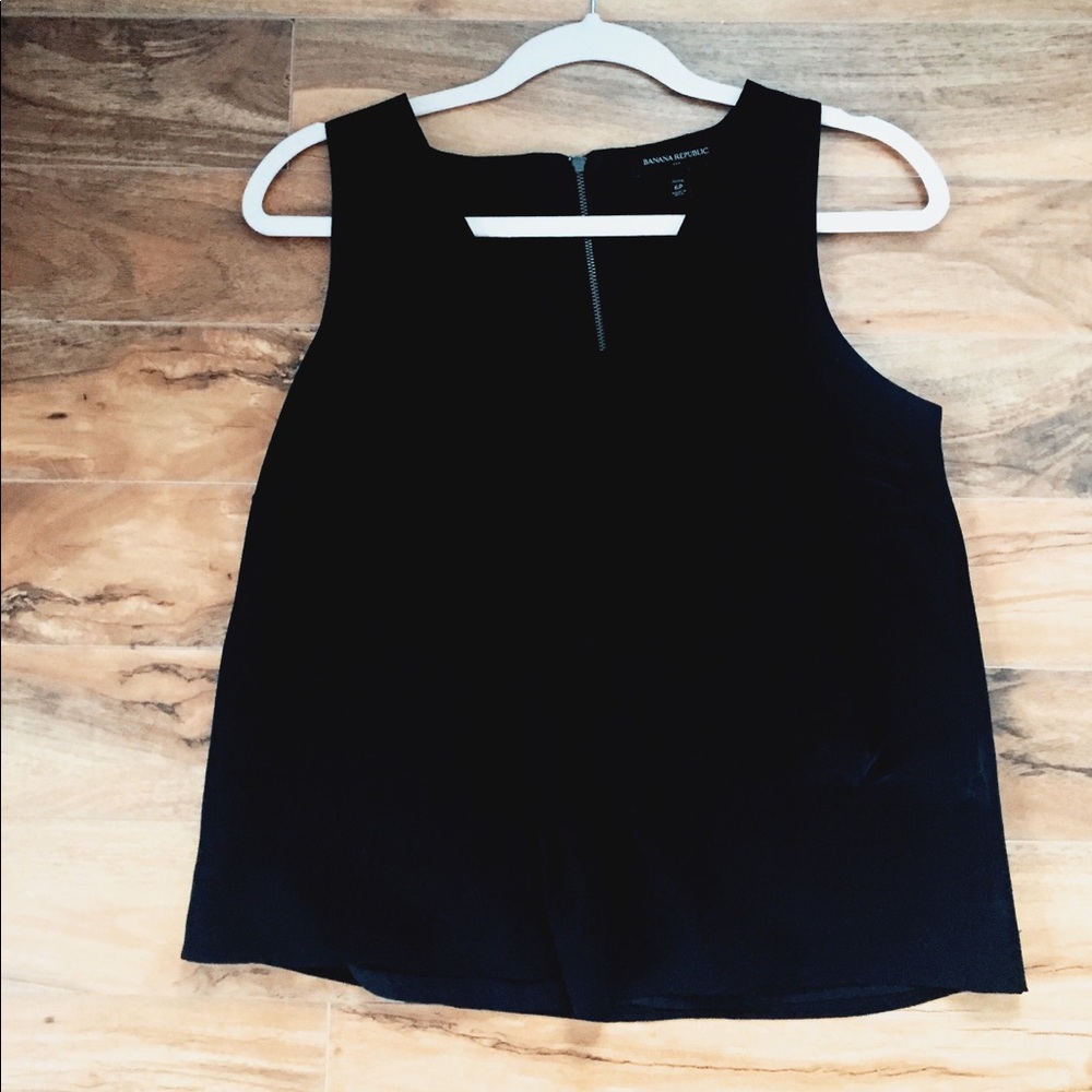Banana republic no sleeve blouse